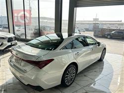 تويوتا أفالون